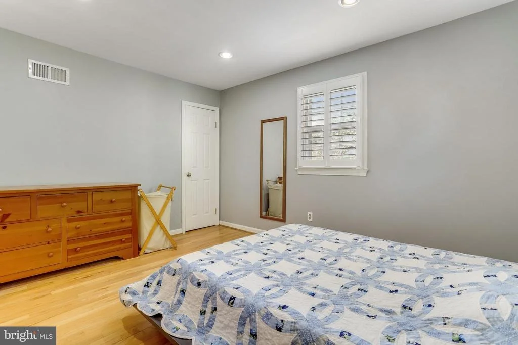 Photo of 6808 HOUNDMASTER ROAD