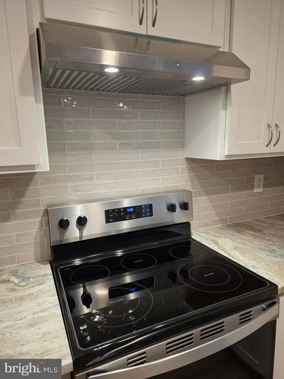 Photo of 18 COASTAL DRIVE