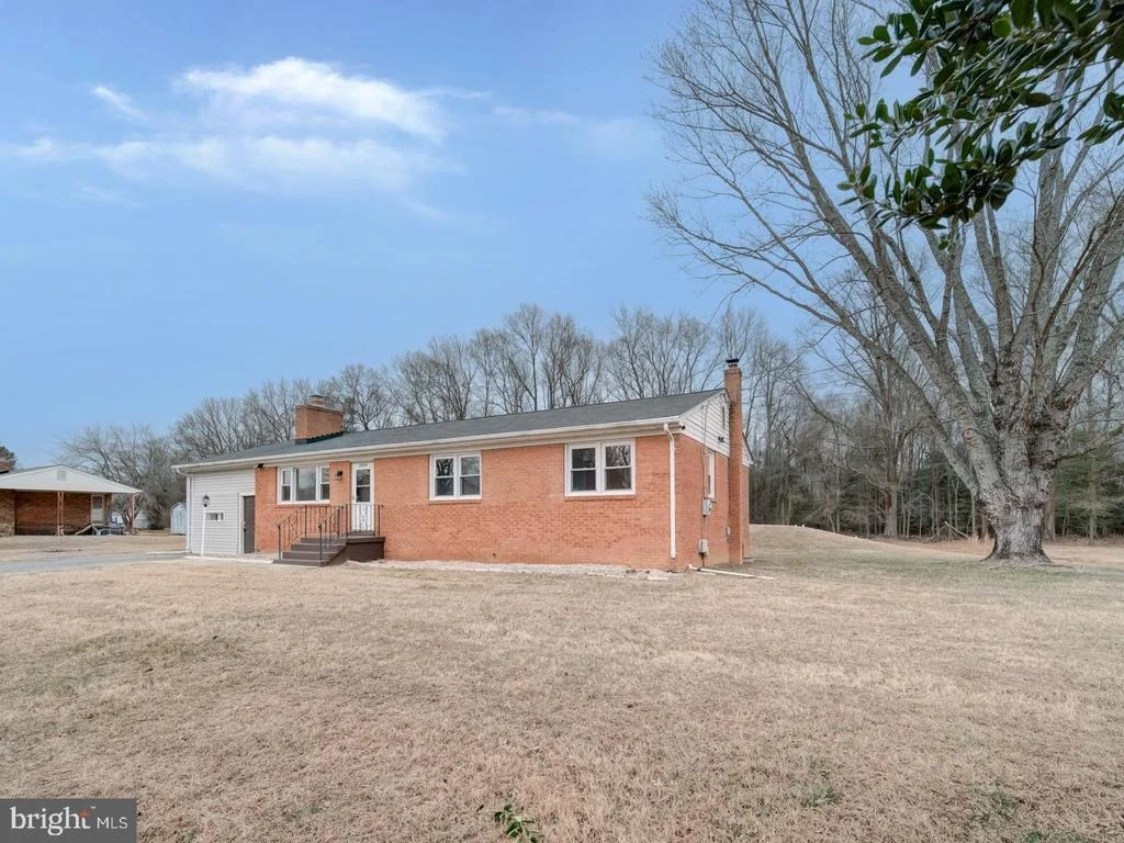 Photo of 10524 DEACON ROAD
