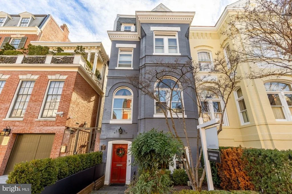 Photo of 3252 N STREET NW