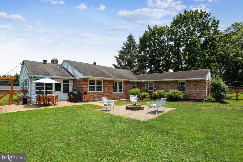 Photo of 24120 DOREEN DRIVE
