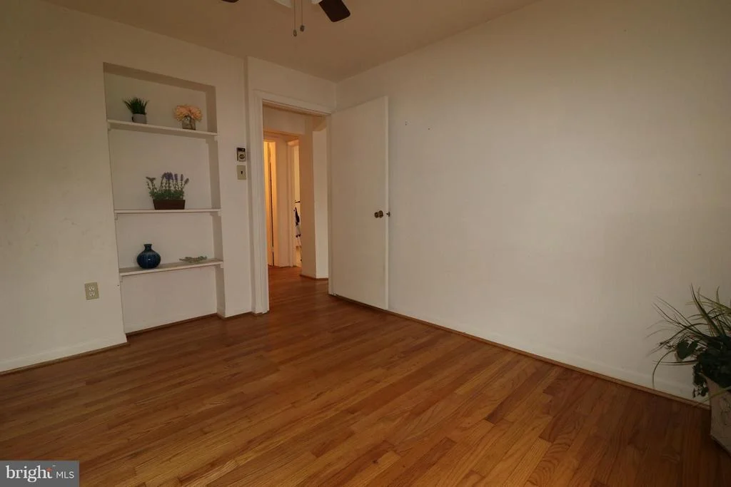 Photo of 5 KING AVENUE