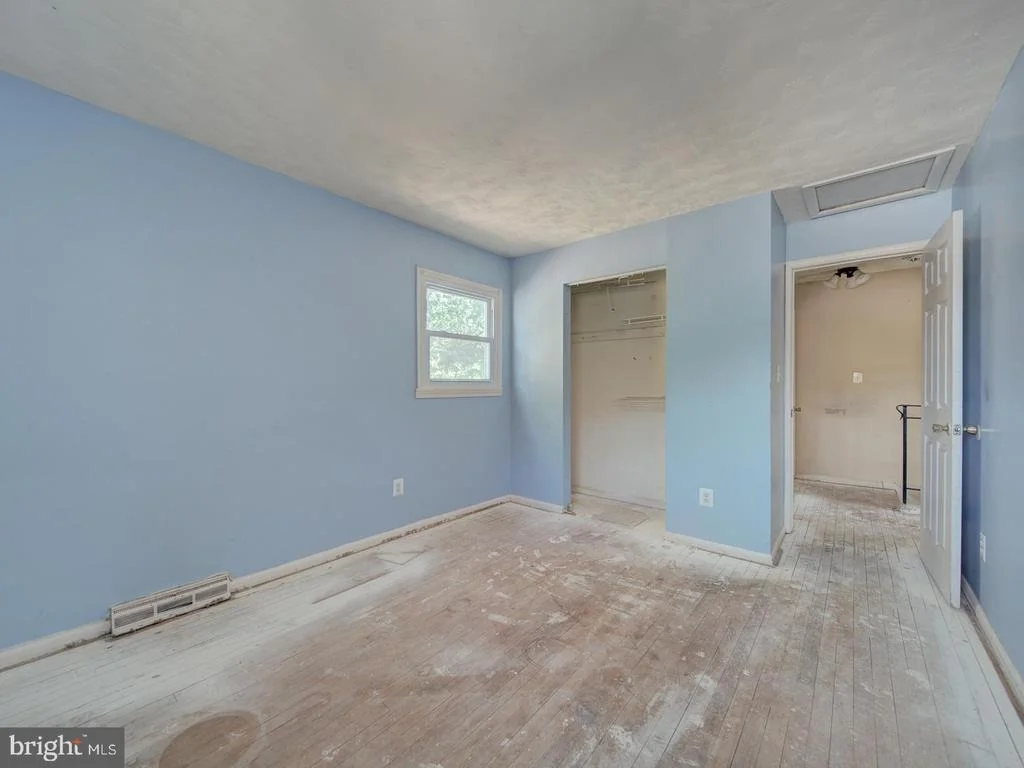 Photo of 9303 KIMBARK AVENUE