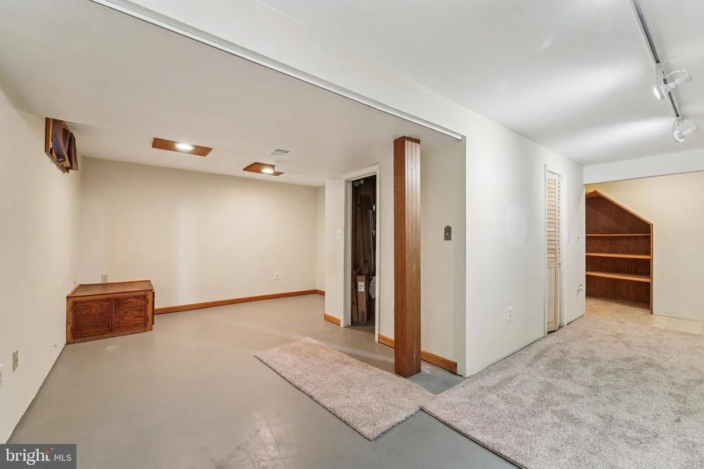 Photo of 216 BOOKHAM LANE