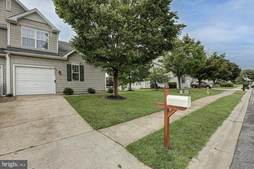 Photo of 259 AVONBRIDGE DRIVE