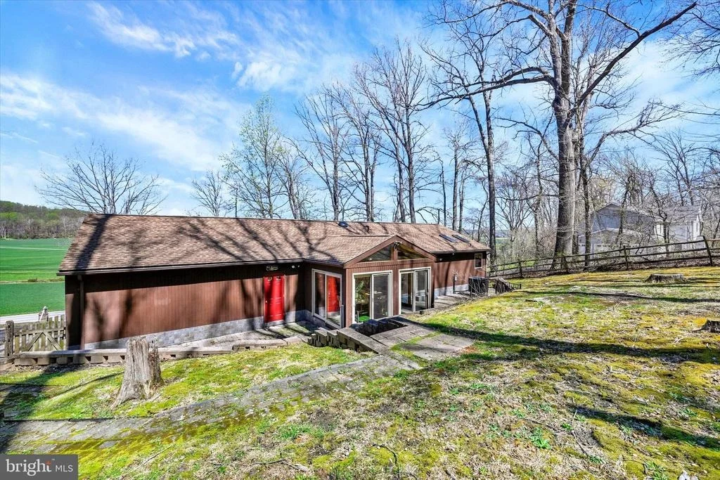 Photo of 5451 GLEN ARM ROAD