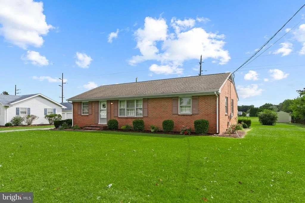 Photo of 325 CALVIN DRIVE