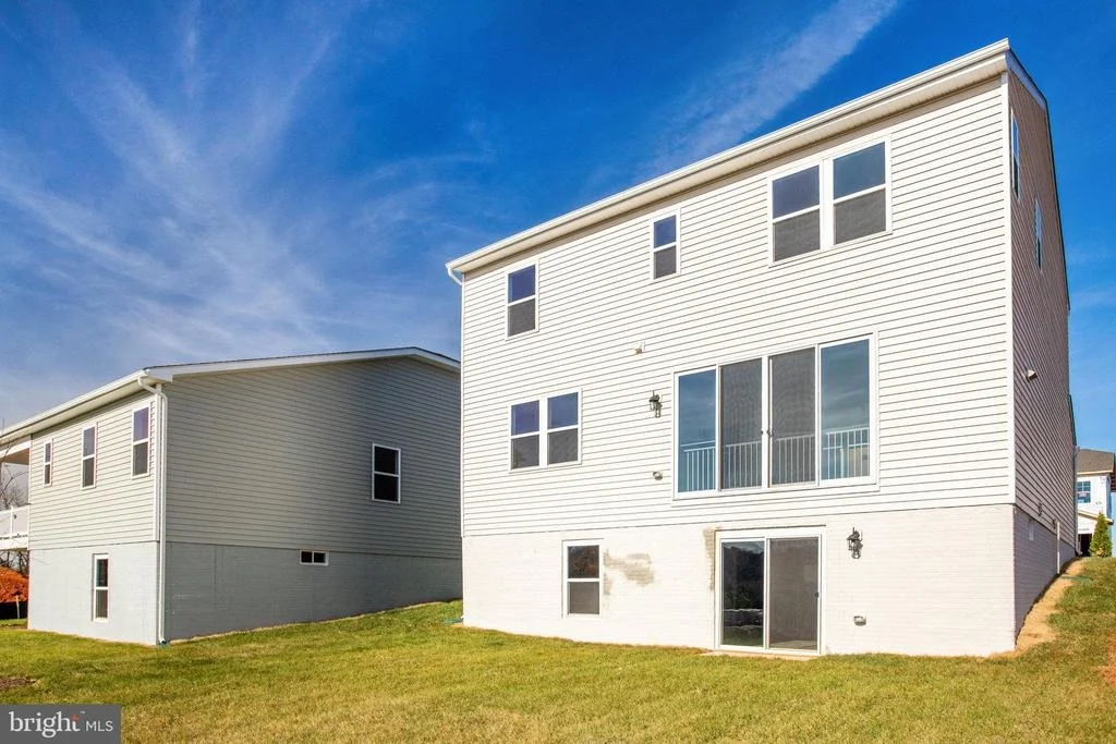 Photo of 620 CLOVER LANE