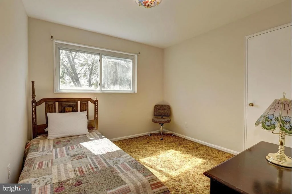 Photo of 302 BURNT MILLS AVENUE
