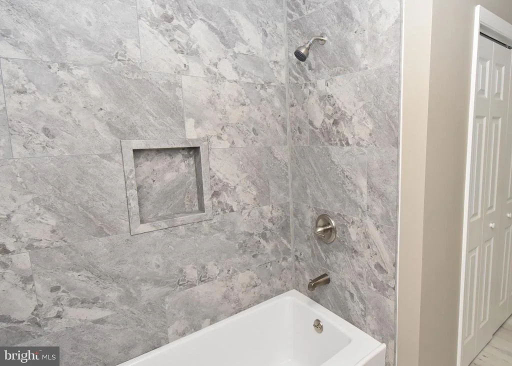 Photo of 516 OVERBROOK DRIVE