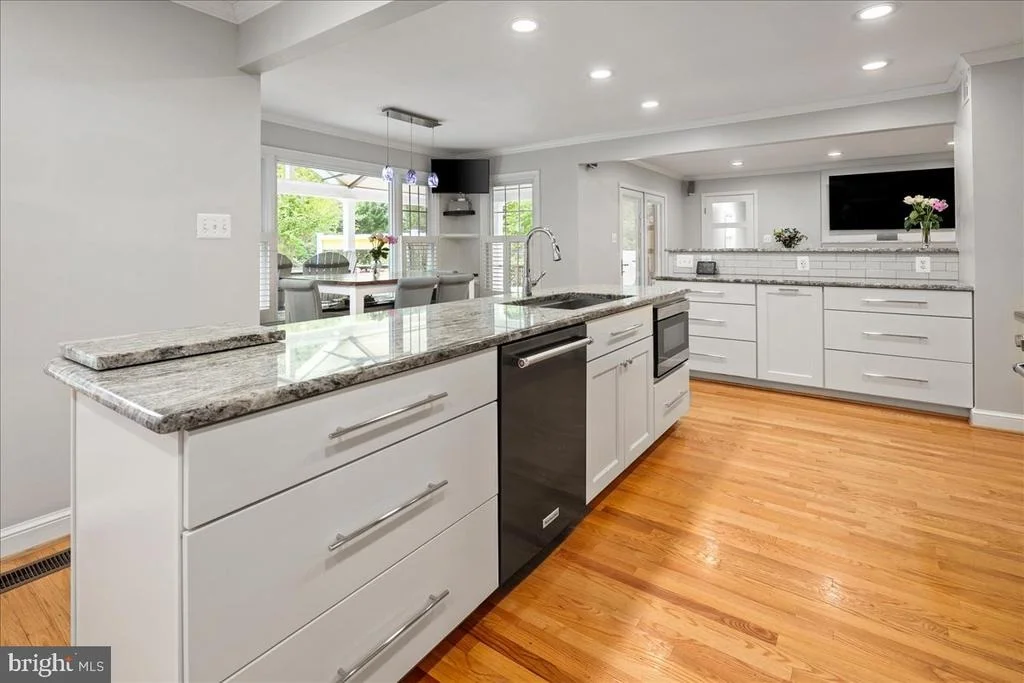 Photo of 9426 MOUNT VERNON CIRCLE