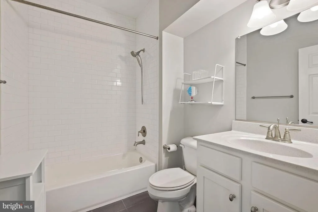 Photo of 13 HOFFMAN DR