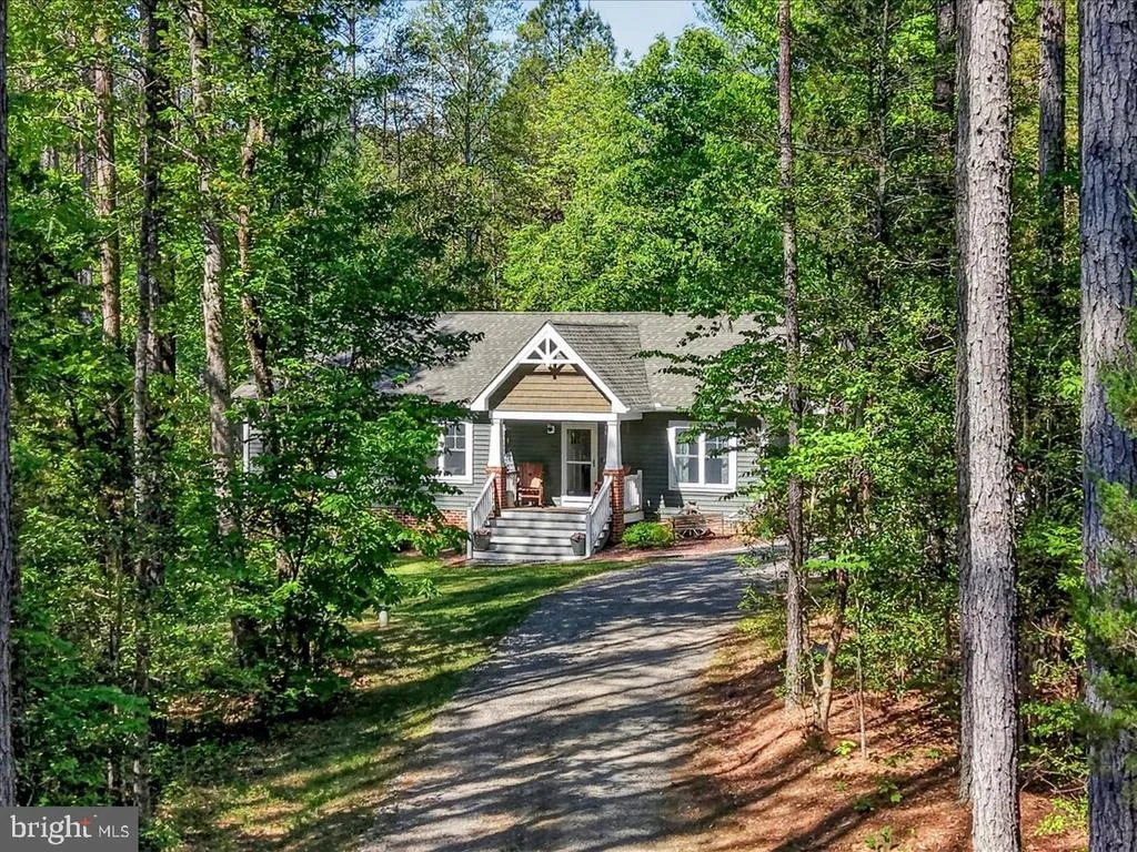 Photo of 844 MANCHESTER ROAD
