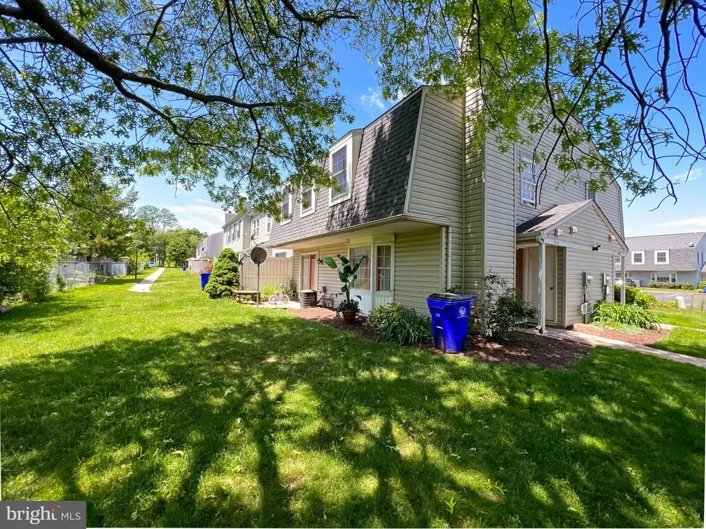 Photo of Unit 1210B at 1210 DANIELLE DRIVE