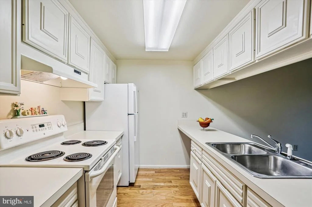 Photo of Unit 81F at 3632 GLENEAGLES DRIVE