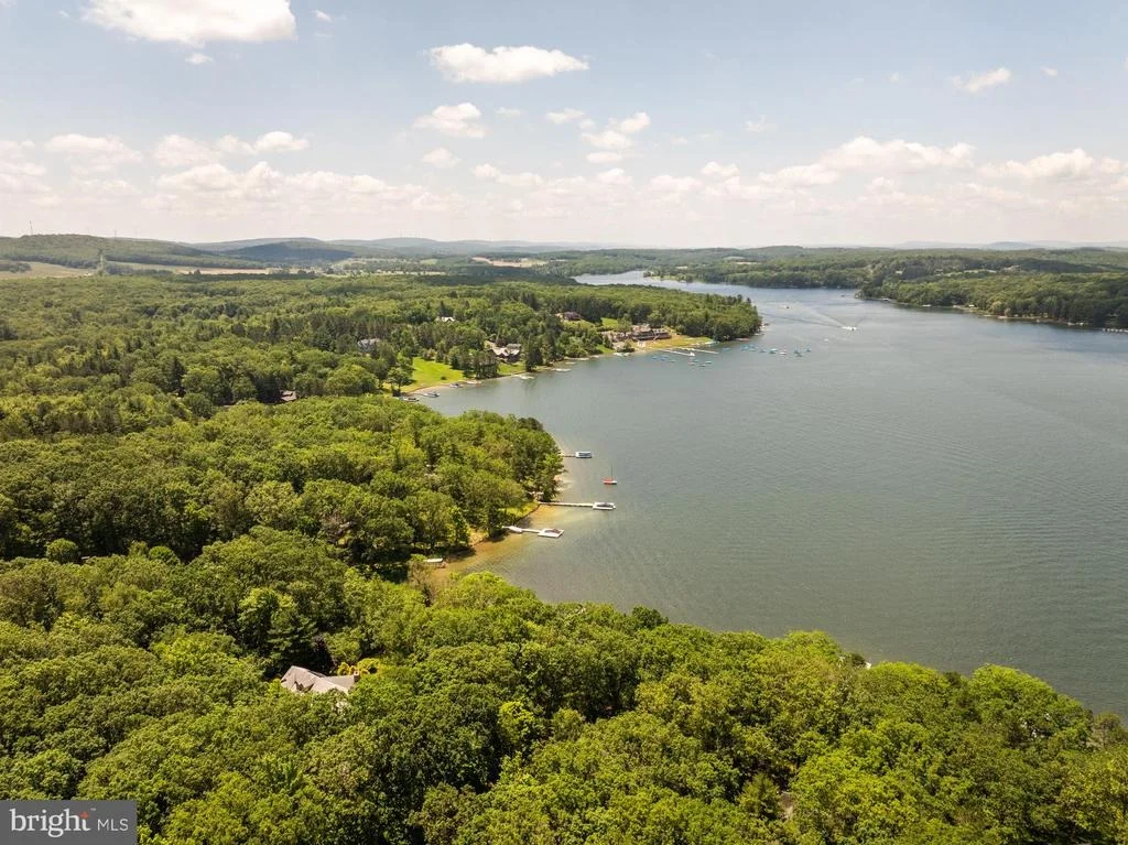 Photo of 2895 TURKEY NECK ROAD