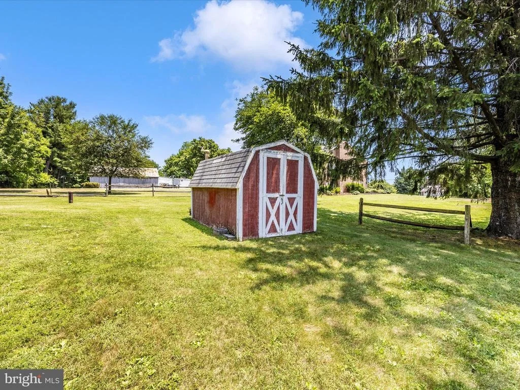 Photo of 5634 SHOOKSTOWN ROAD