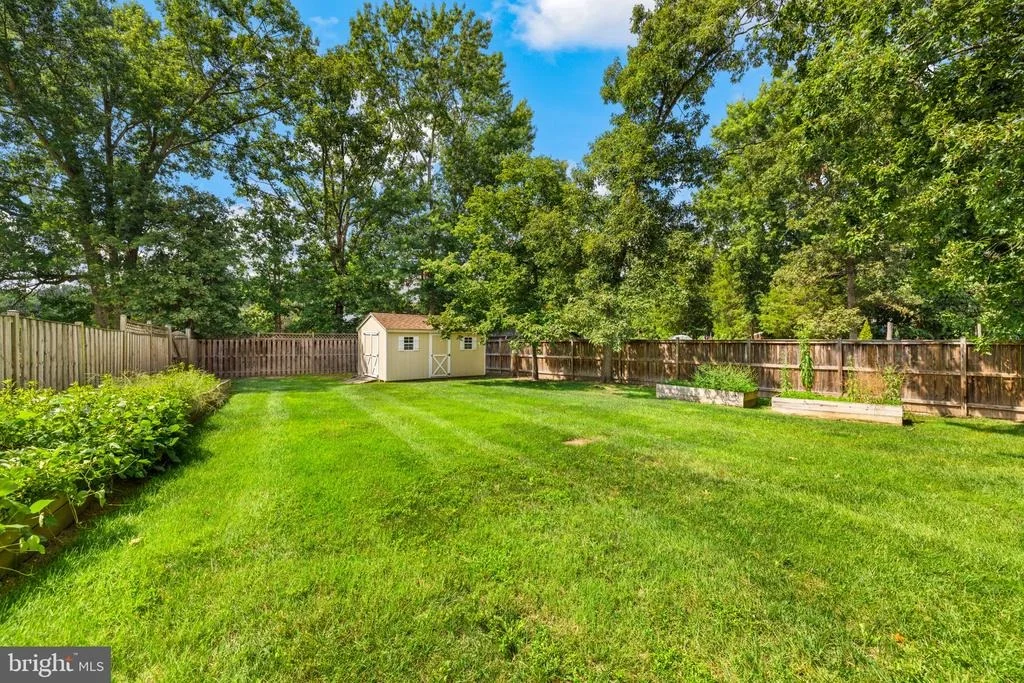 Photo of 6520 WHITE POST ROAD