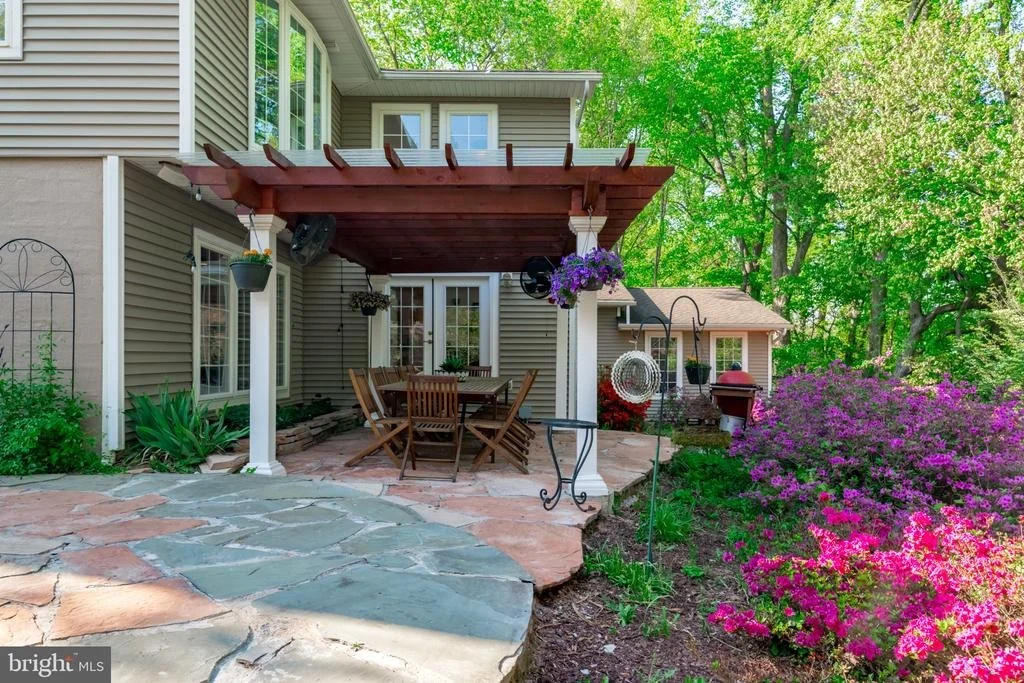 Photo of 1553 ASHCROFT LANE