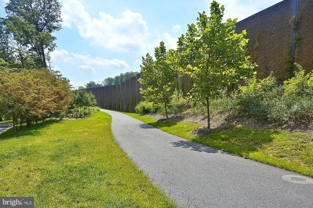 Photo of 2321 PONDSIDE TERRACE