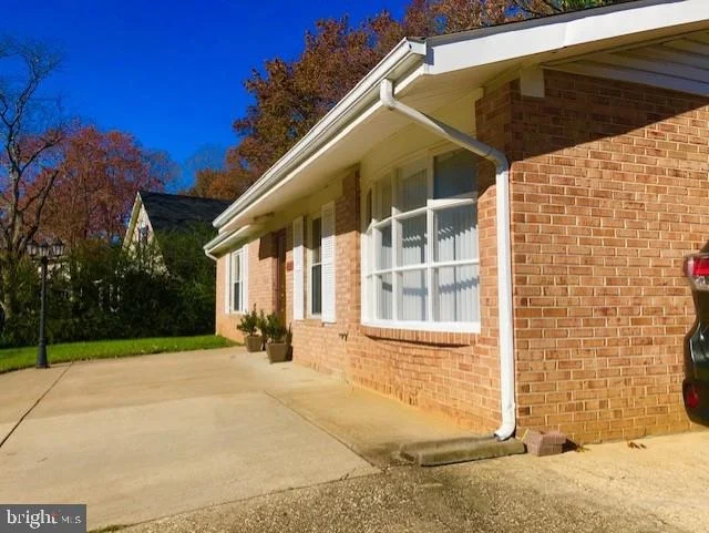 Photo of 1110 HAMLIN ROAD