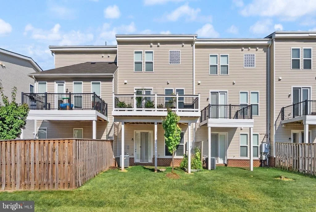 Photo of 23491 EPPERSON SQUARE