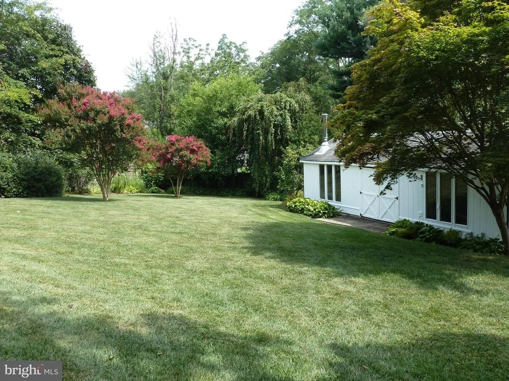 Photo of 15225 CENTERGATE DRIVE