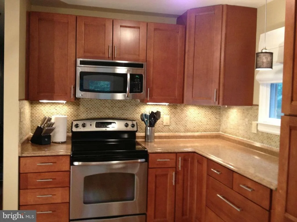 Photo of 11870 HIGHVIEW CIRCLE