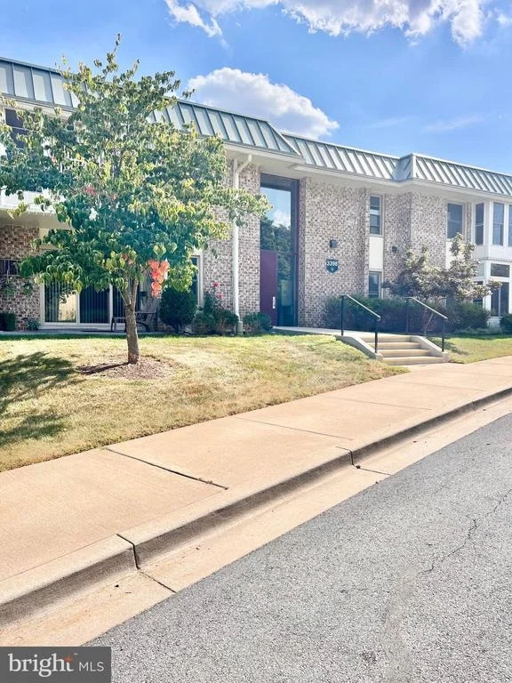 Photo of Unit 732B at 3398 GLENEAGLES DRIVE
