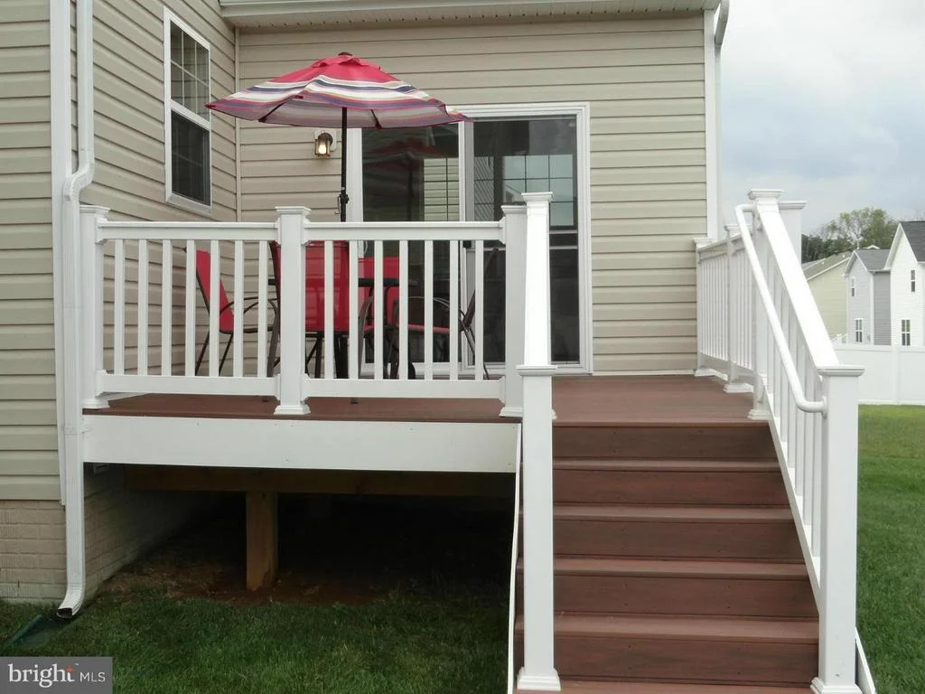 Photo of 7518 BETTYS WAY