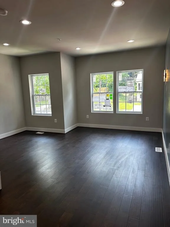 Photo of 4 AKIN AVENUE