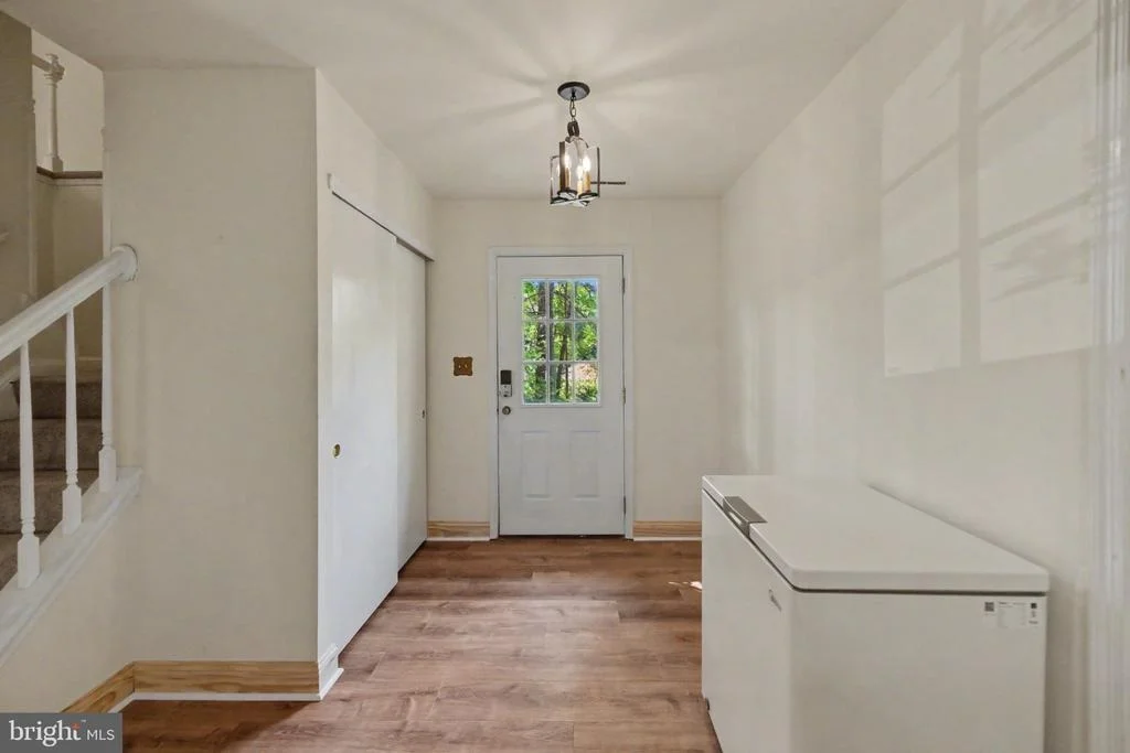 Photo of 7 SENECA TERRACE