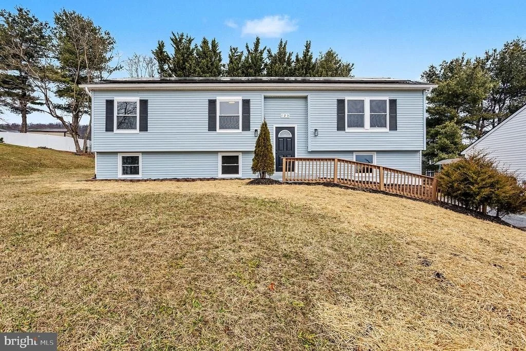 Photo of 123 SUNHIGH DRIVE