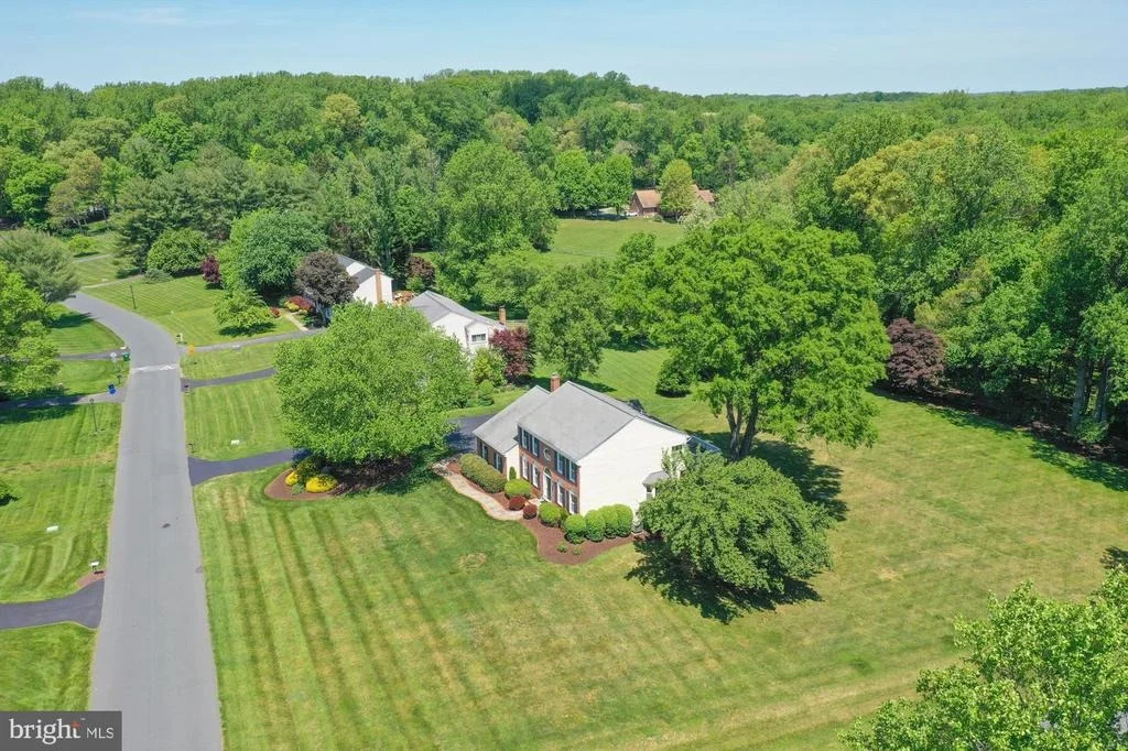 Photo of 18521 AZALEA DRIVE
