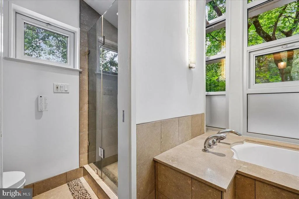 Photo of 1212 WOODSIDE PARKWAY