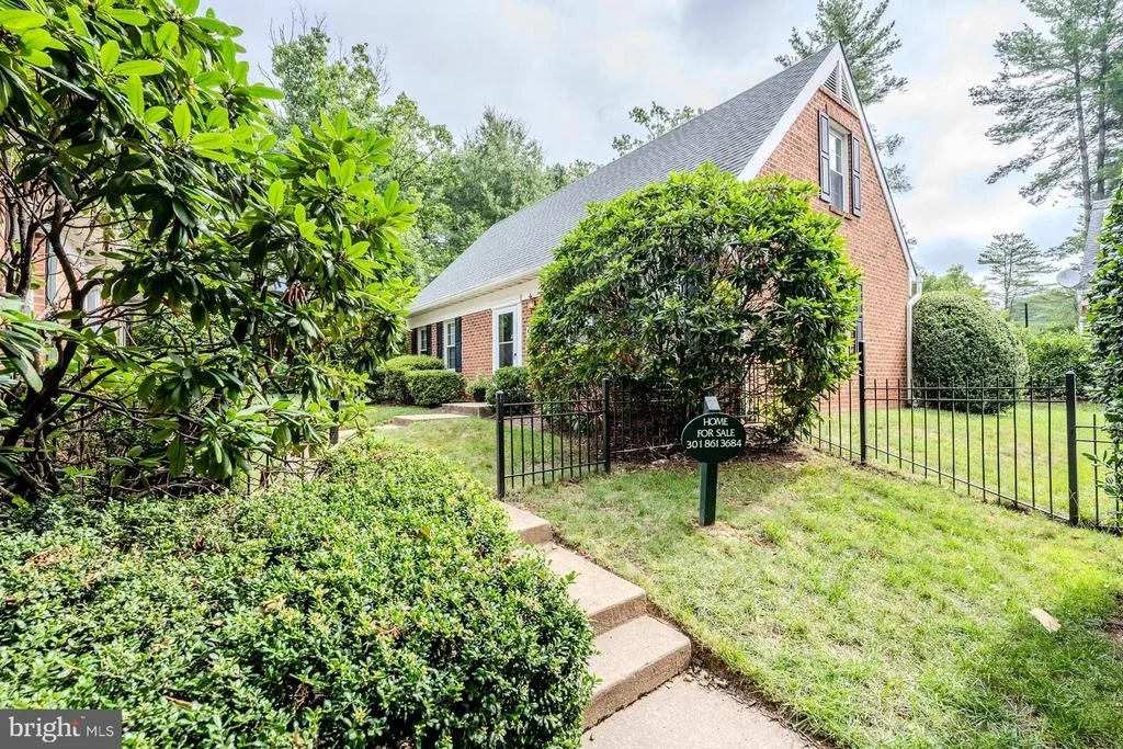 Photo of 9705 PLEASANT GATE LANE