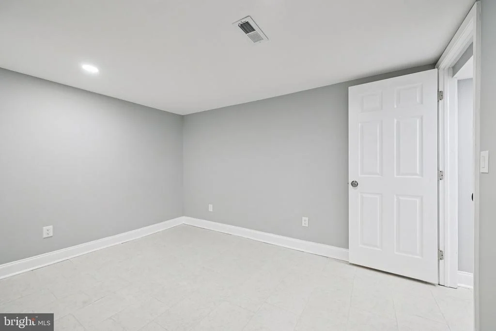 Photo of 4902 GILRAY DRIVE