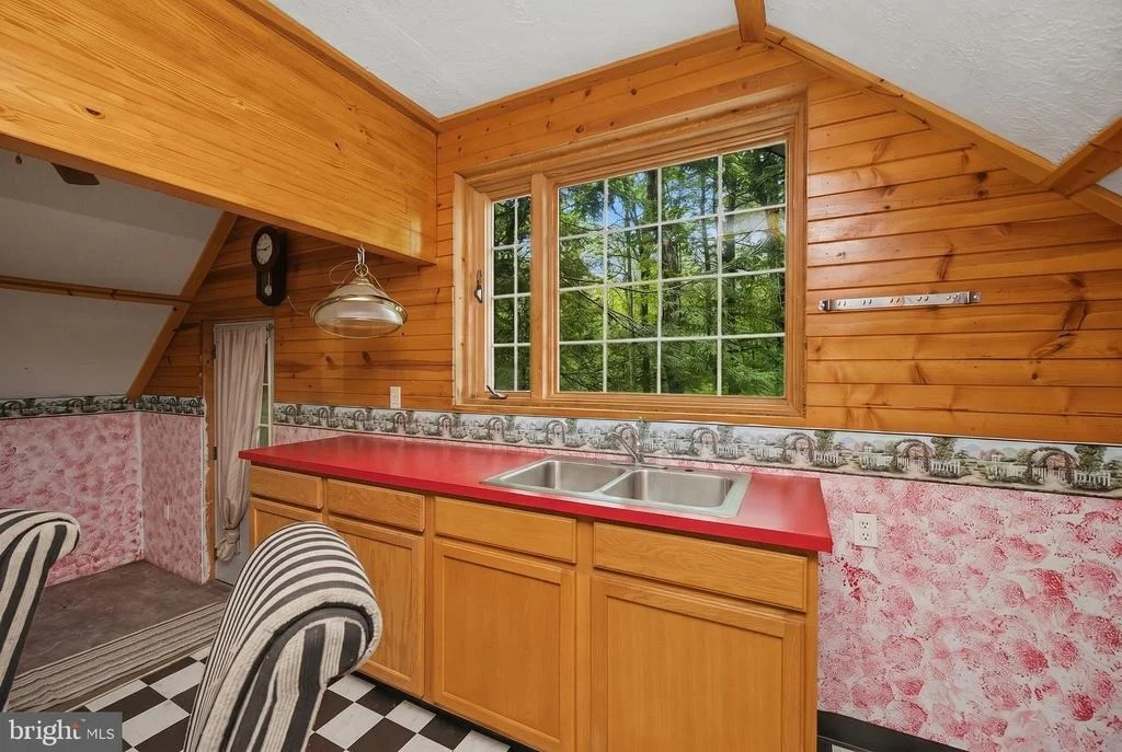Photo of 1099 TABLE ROCK ROAD