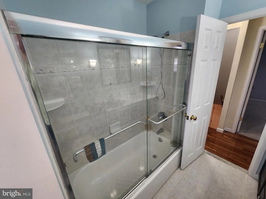 Photo of 215 GARNETT ROAD