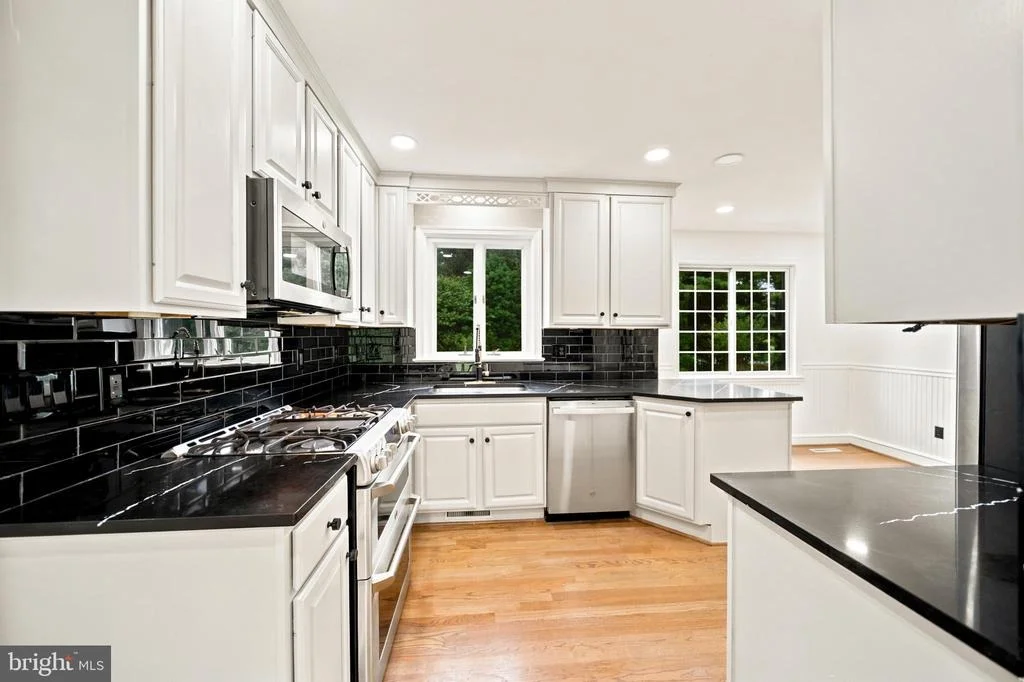 Photo of 4630 MUNCASTER MILL ROAD