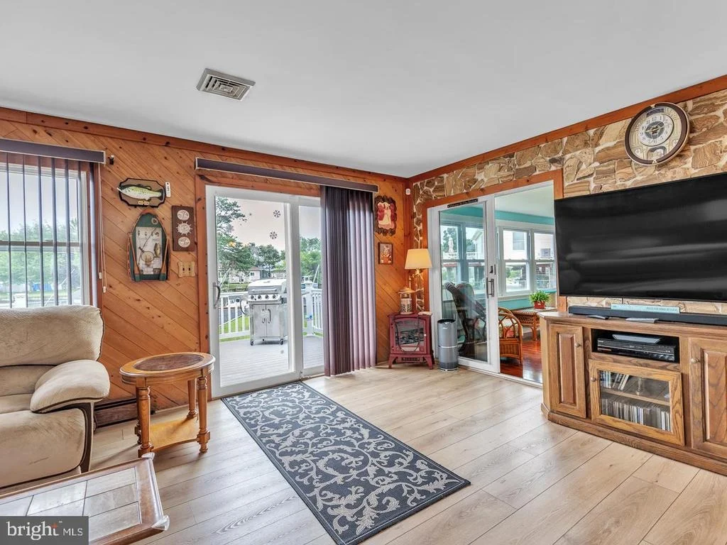 Photo of 18 BEACON DRIVE