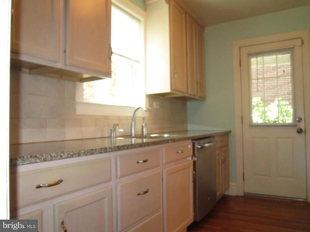 Photo of 9103 KINGSBURY DRIVE