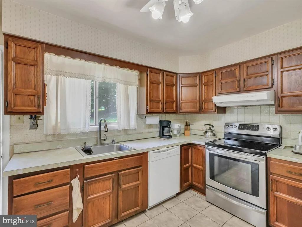Photo of 13210 LUTES DRIVE