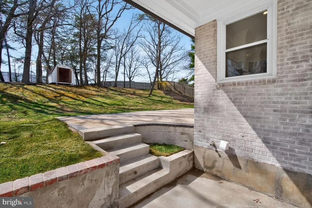 Photo of 10224 GREEN FOREST DRIVE