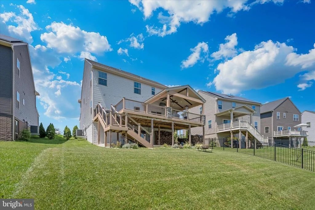 Photo of 7031 EAGLEHEAD DRIVE