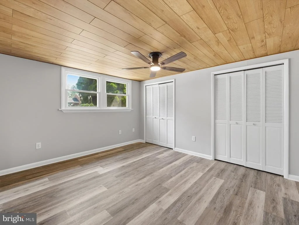 Photo of 17608 FOREST GLEN CIRCLE