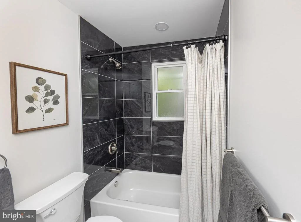 Photo of 536 BROOK ROAD