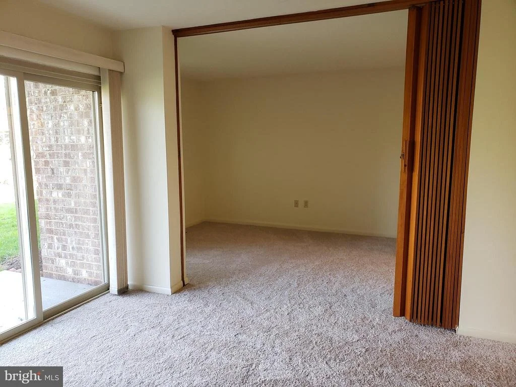 Photo of Unit 71B at 3600 GLENEAGLES DRIVE