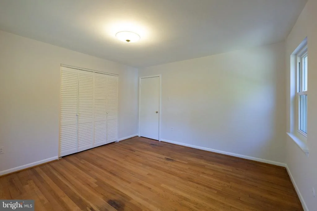 Photo of 3 LAKESIDE DRIVE