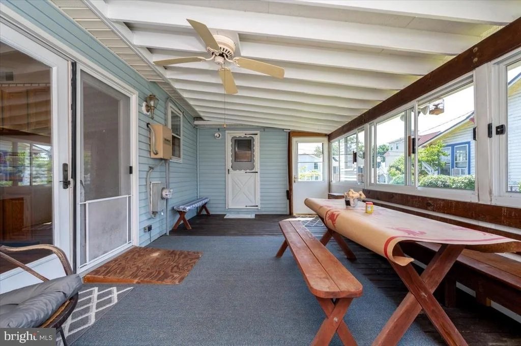 Photo of 8236 BAYSIDE ROAD